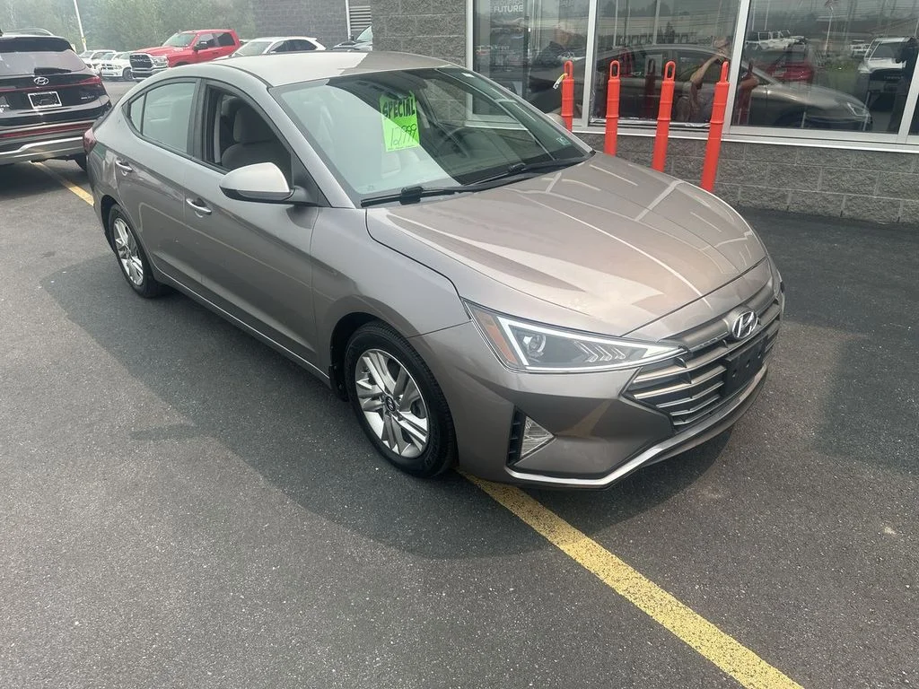 Used 2020 Silver Hyundai SEL image 2
