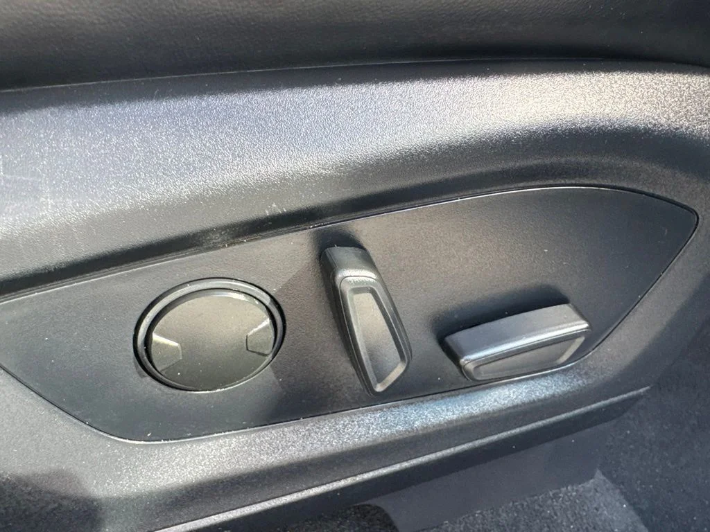 Used 2025 Gray Metallic Ford ST-Line image 38