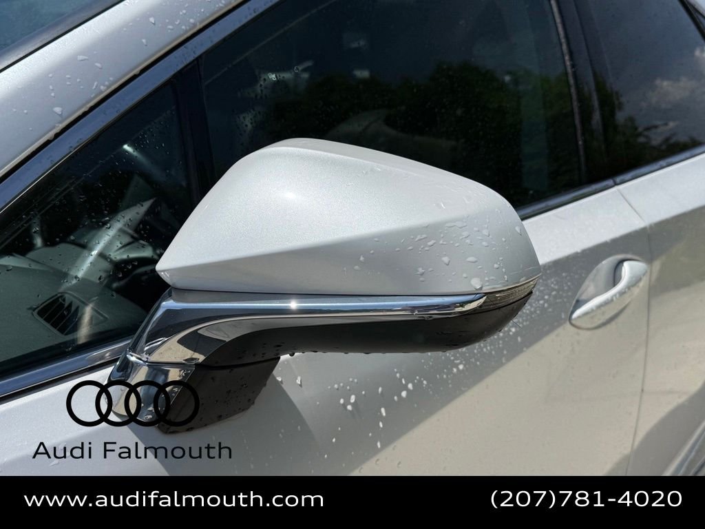 Used 2016 White Lexus 450h image 10