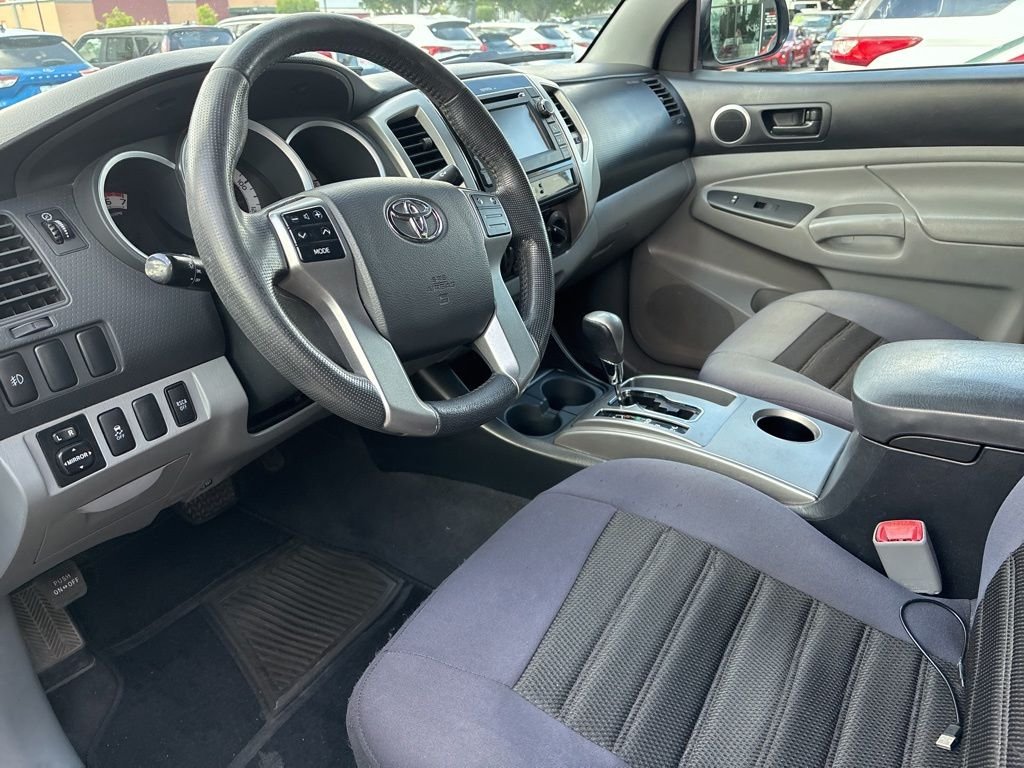 Used 2013 Silver Toyota Base image 21
