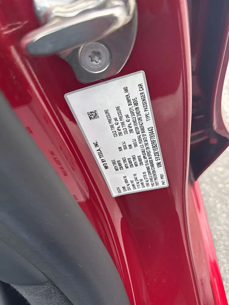 Used 2024  Tesla Long Range image 39