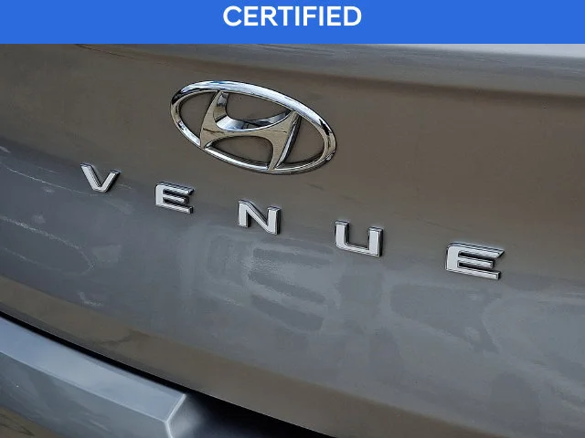 Used 2023 Silver Hyundai SEL image 31