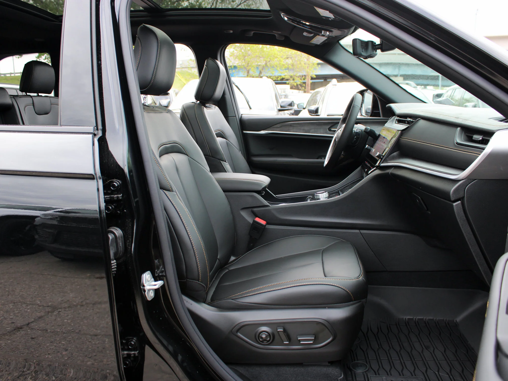 New 2026 Black Jeep 85th Anniversary* image 15