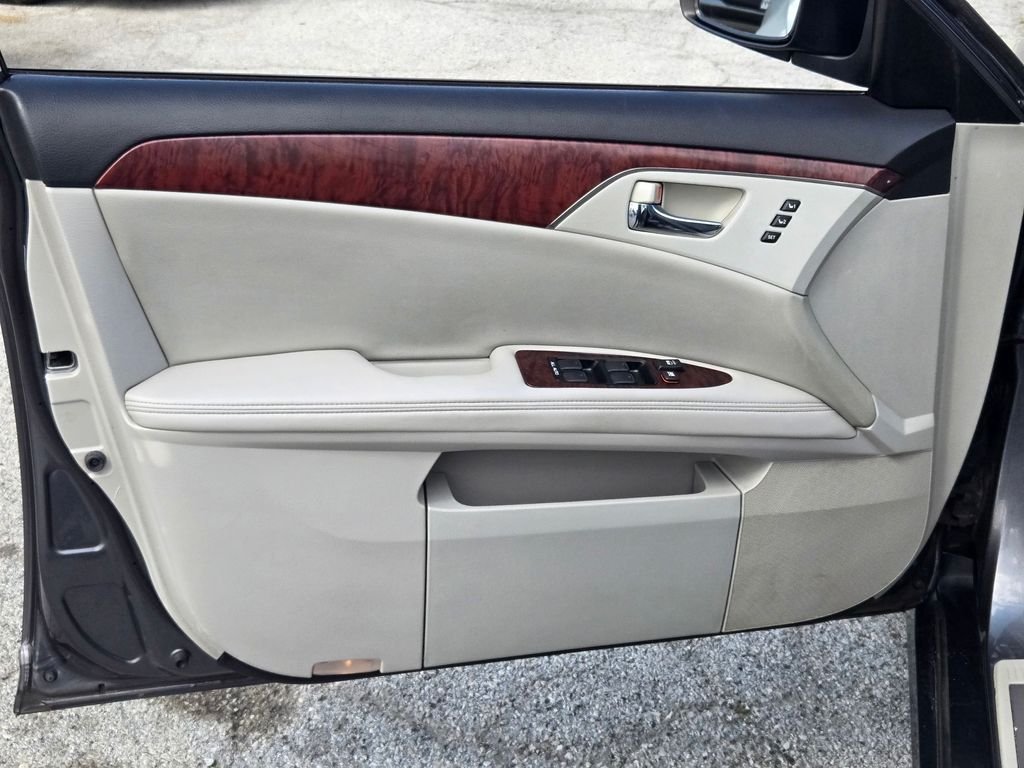 2012 Toyota Avalon Limited - Photo 24