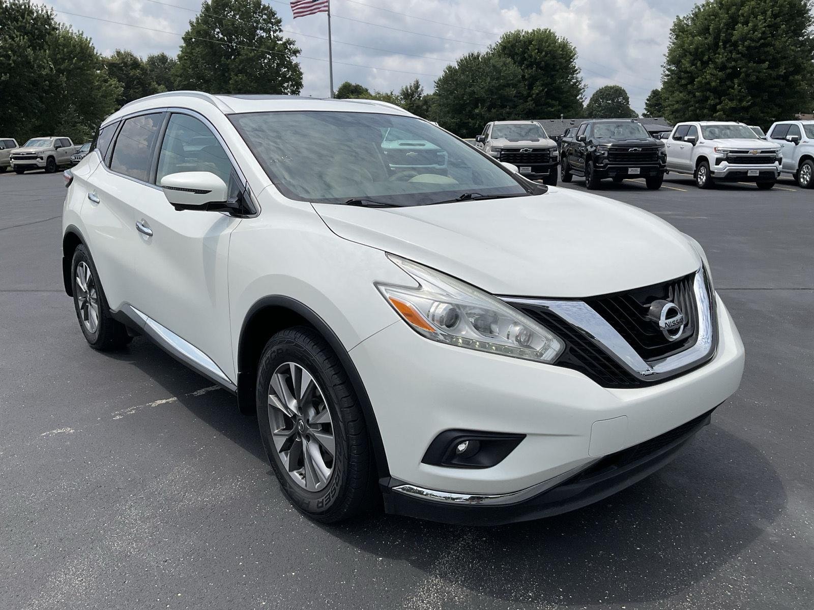 Used 2017 Pearl White Nissan SL image 3