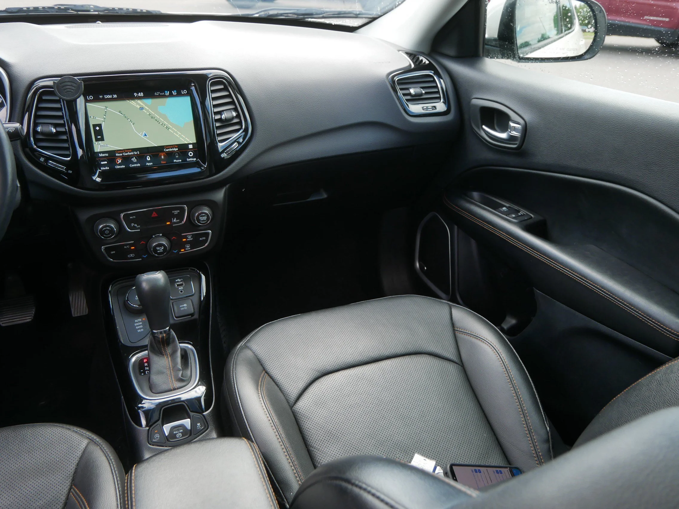 Used 2021 Pearl White Tri-Coat Jeep Limited image 11