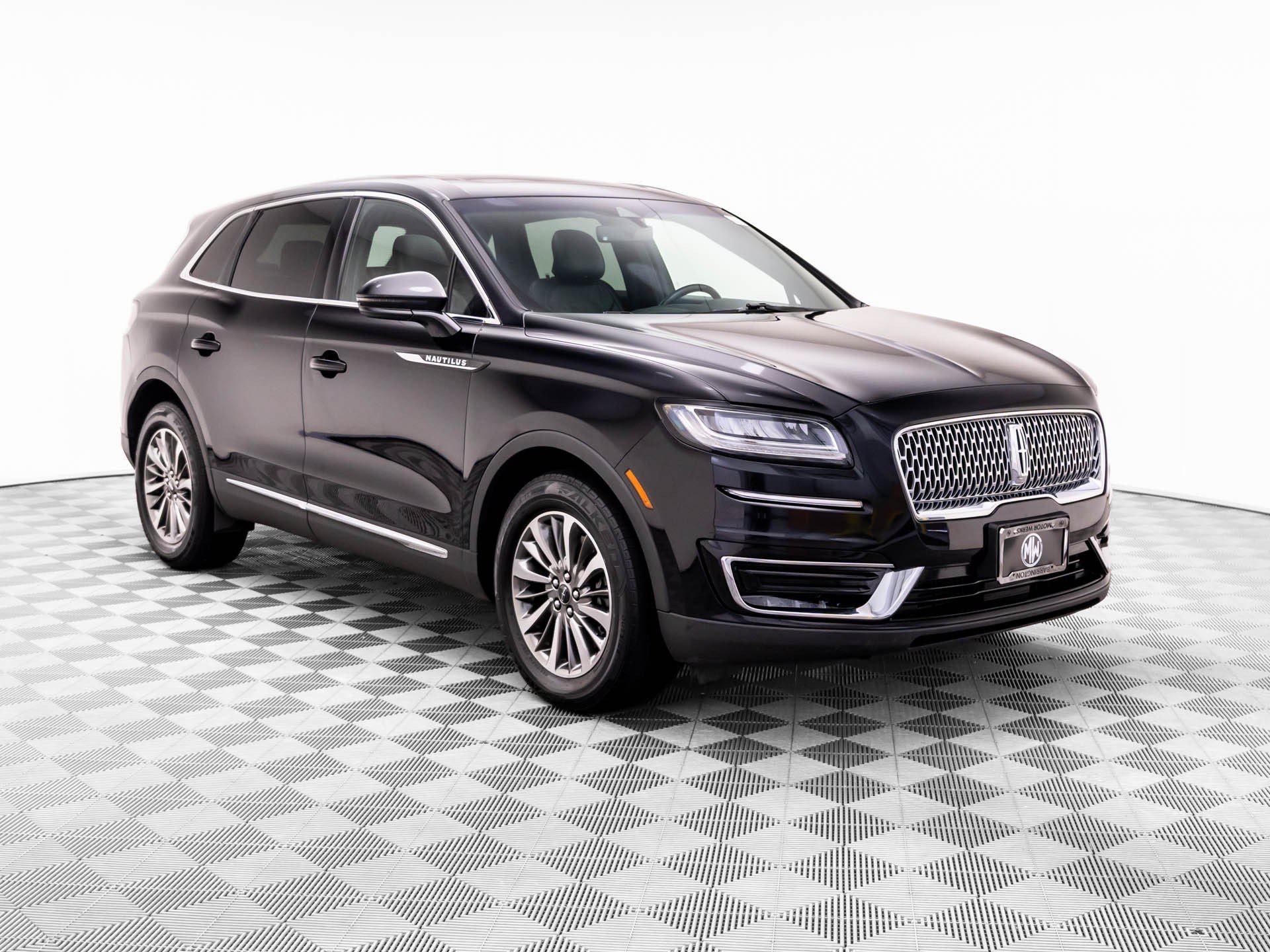 Used 2019 Black Lincoln Select image 8