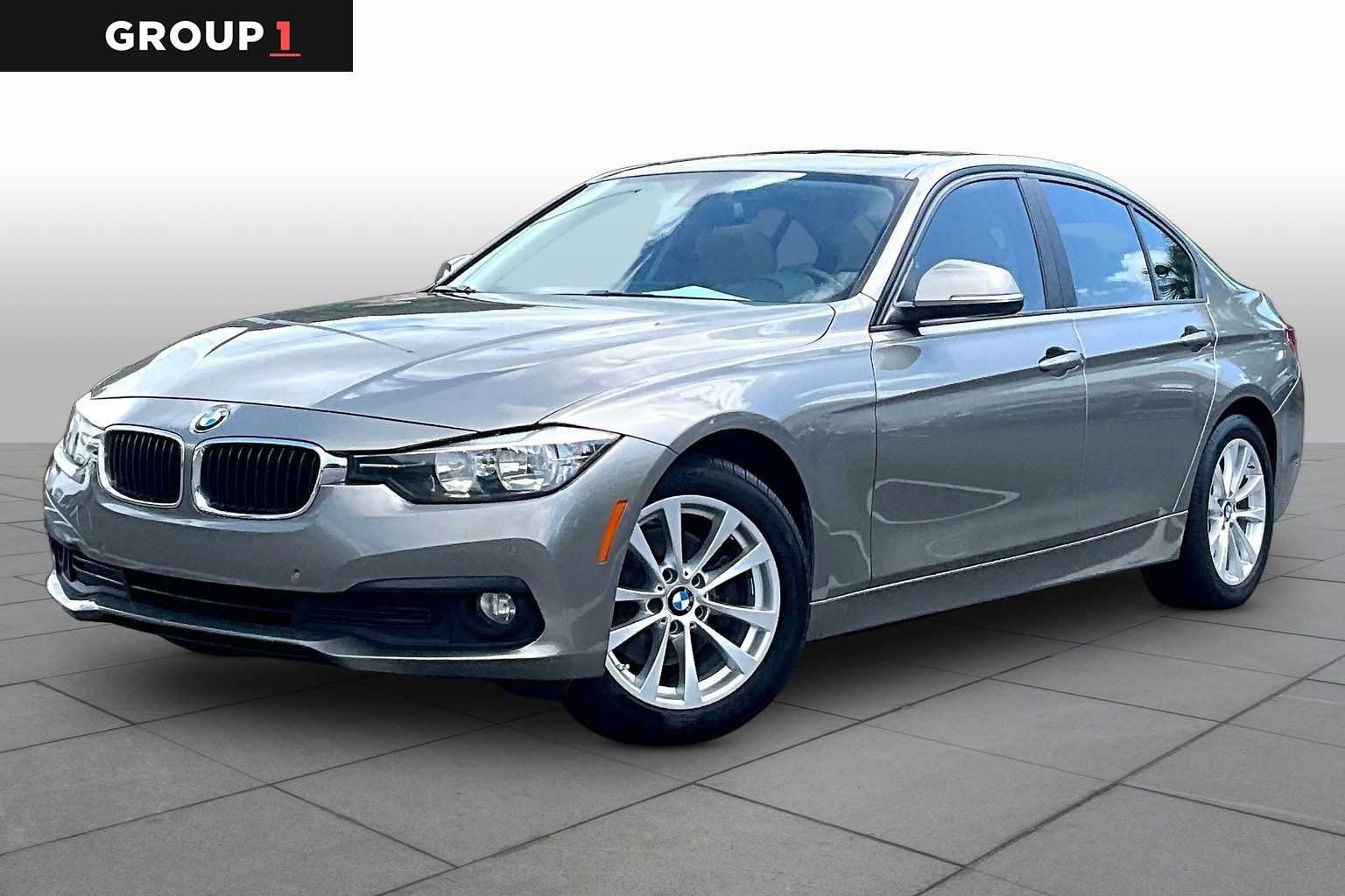 2017 BMW 3 Series 320i Sedan's photo