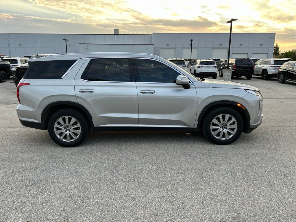 Used 2024 Silver Hyundai SEL image 4