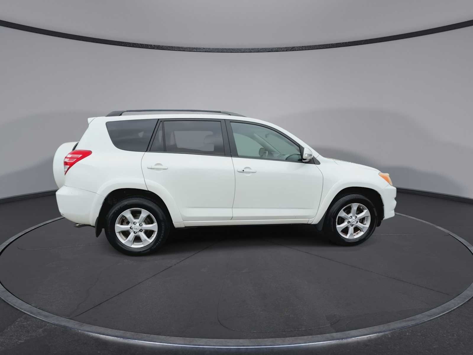 Used 2010 Blizzard Pearl Toyota Ltd image 9