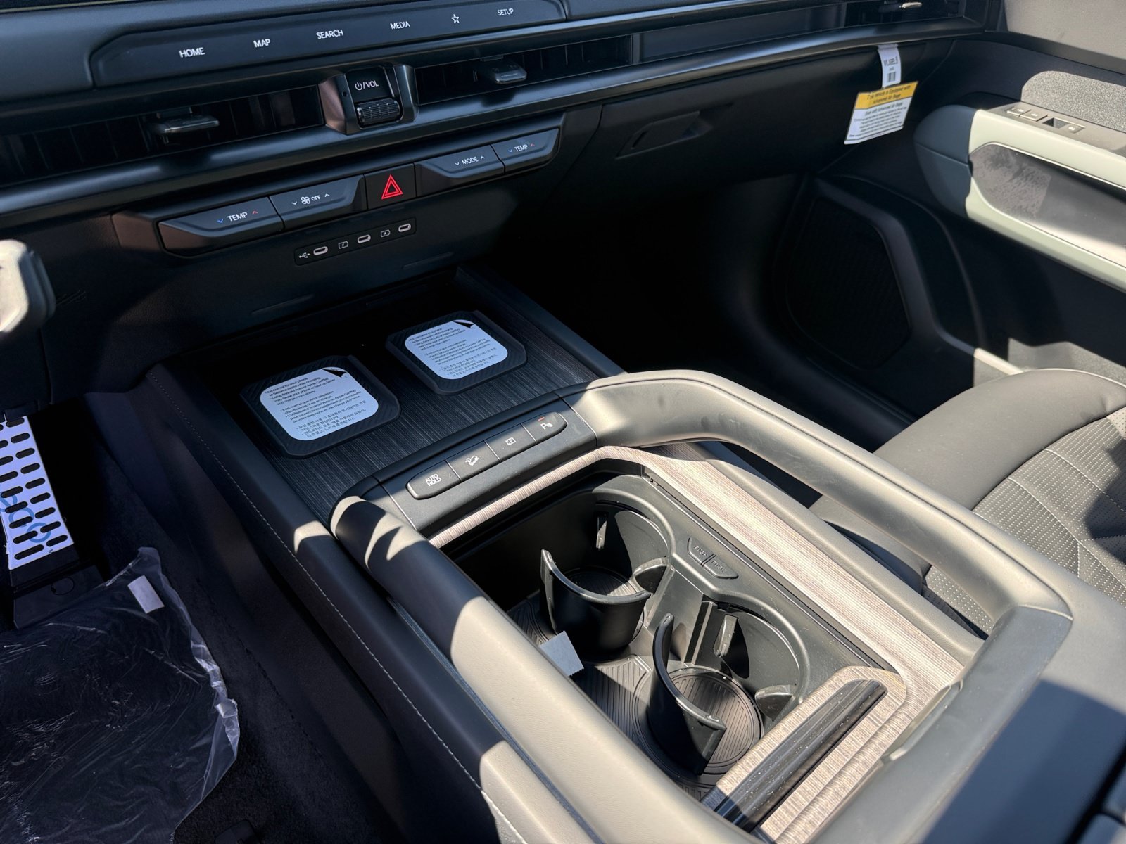 New 2027 Glacial White Pearl Kia X-Line SX-Prestige image 13
