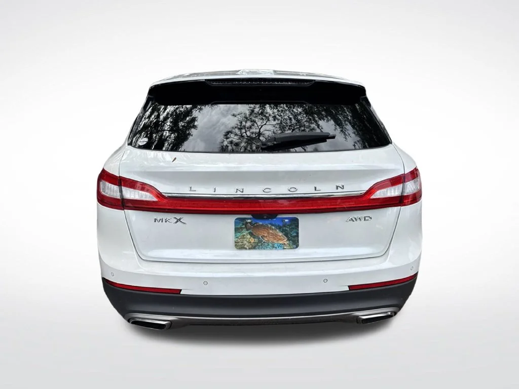 Used 2017 White Platinum Clearcoat Metallic Lincoln Select image 7