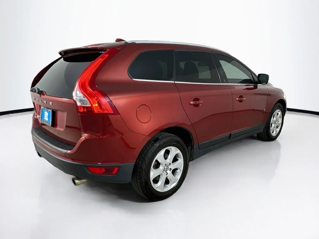 Used 2013 Red Volvo 3.2 image 7