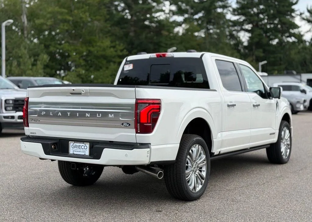 New 2026 Star White Metallic Tri-Coat Ford Platinum® image 4