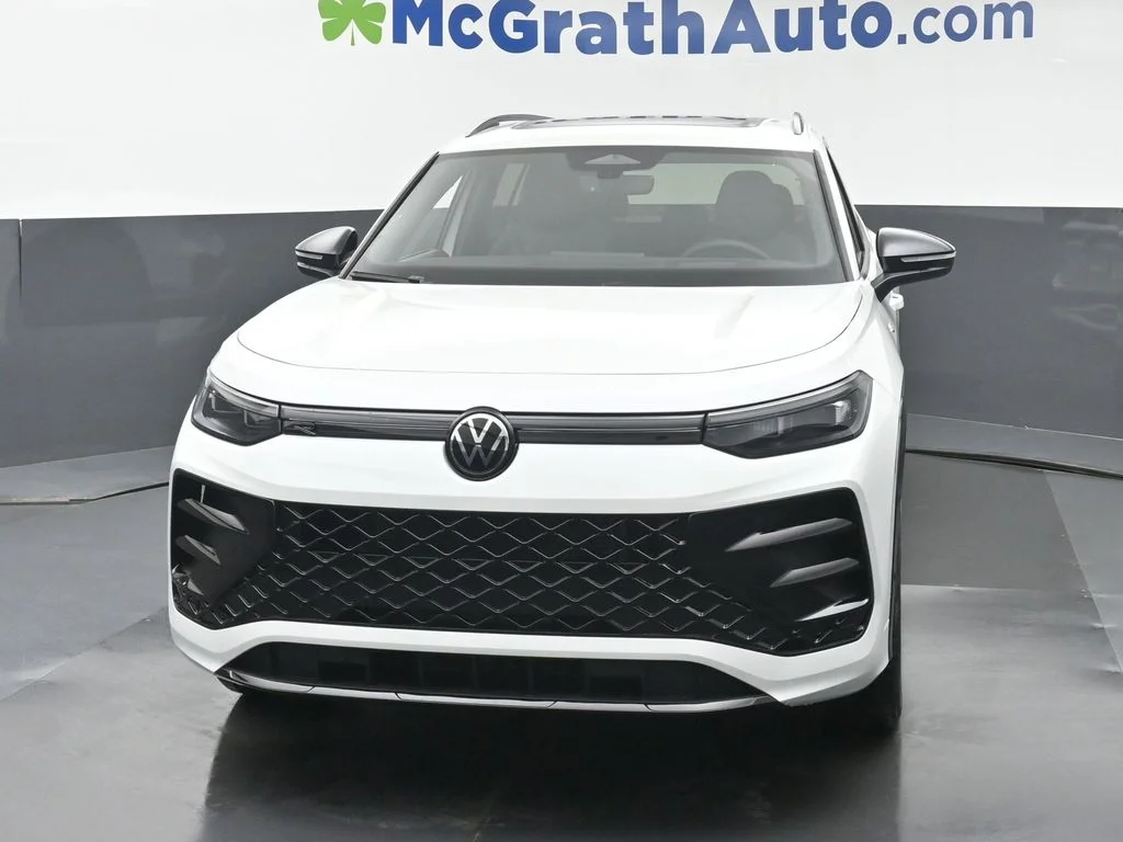 New 2026 Opal White Pearl Volkswagen 2.0T SE R-Line Black image 5