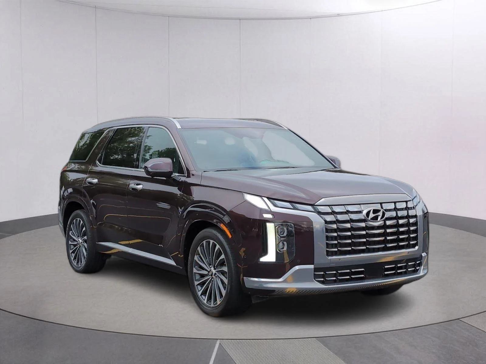 Used 2024 Sierra Burgundy Hyundai Calligraphy image 9