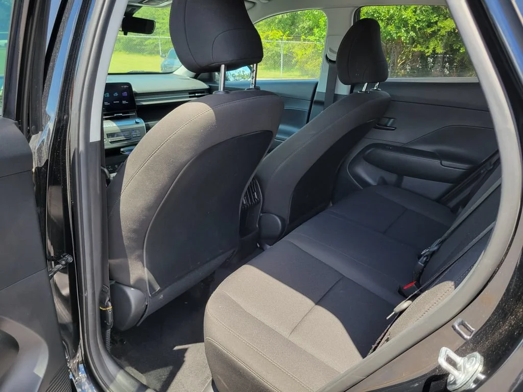 Used 2025 Black Hyundai SEL image 13