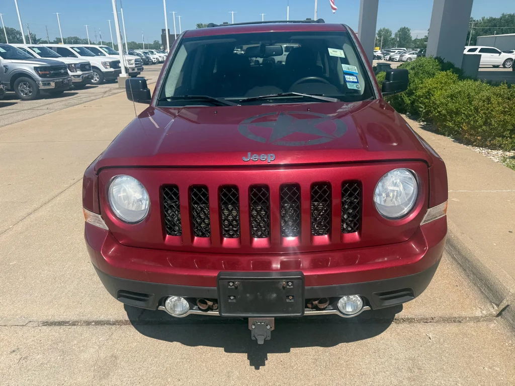 Used 2014 Deep Cherry Red Crystal Pearlcoat Jeep Latitude image 3