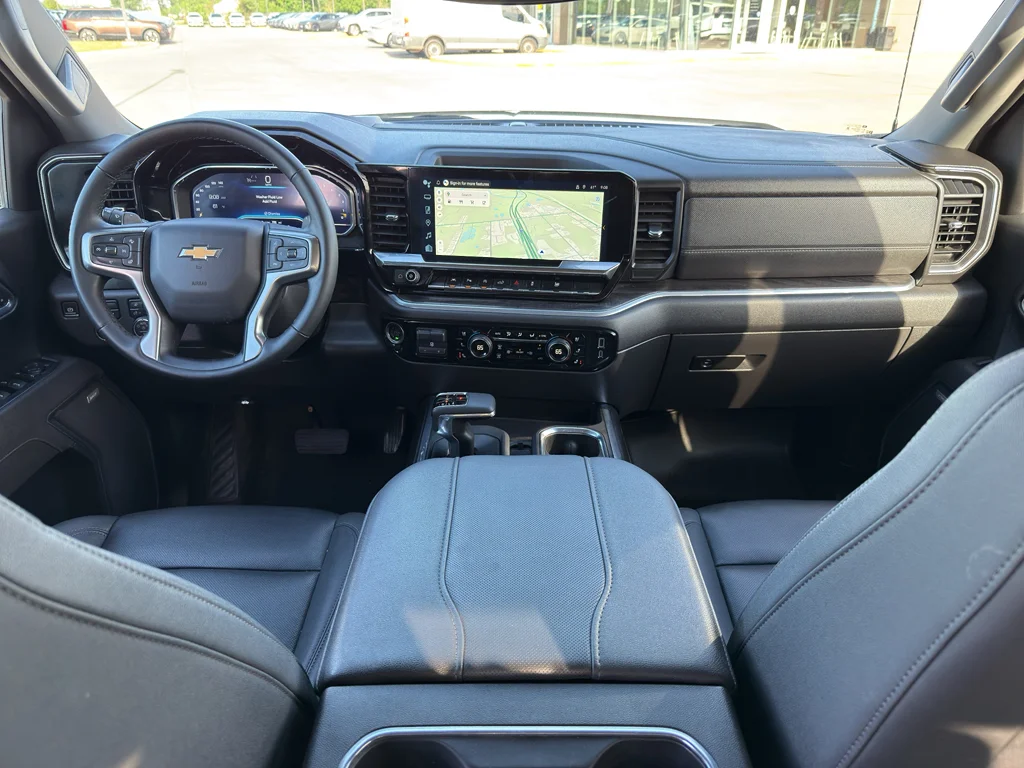 Used 2025 Summit White Chevrolet LTZ image 15