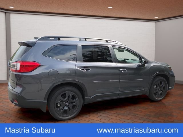 Used 2025 Gray Metallic Subaru Onyx Edition Touring image 9