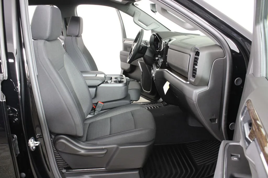 New 2026 Onyx Black GMC Elevation image 18