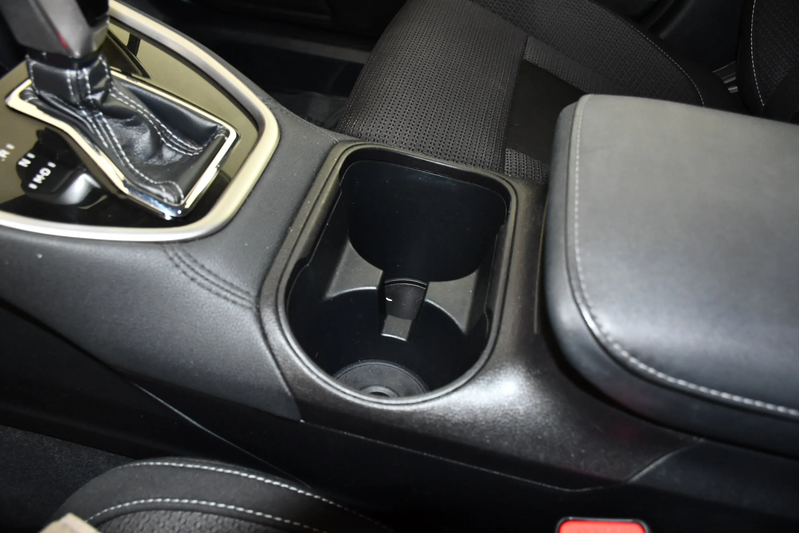 Used 2024 Crystal White Pearl Subaru Premium image 30