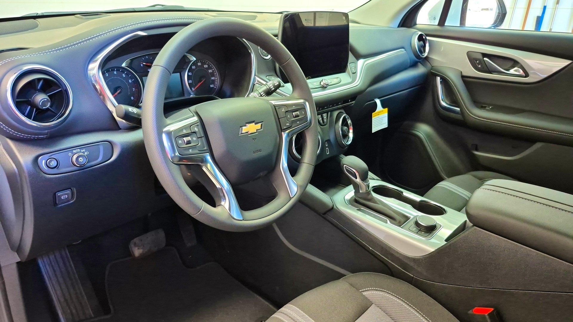 2026 Chevrolet Blazer 2LT - Photo 9