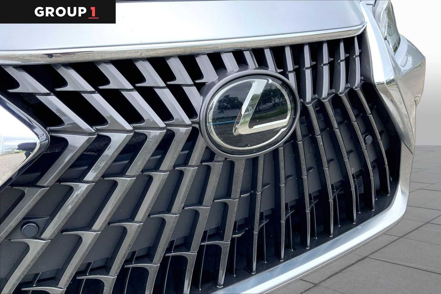 Used 2024 Iridium Lexus  image 29