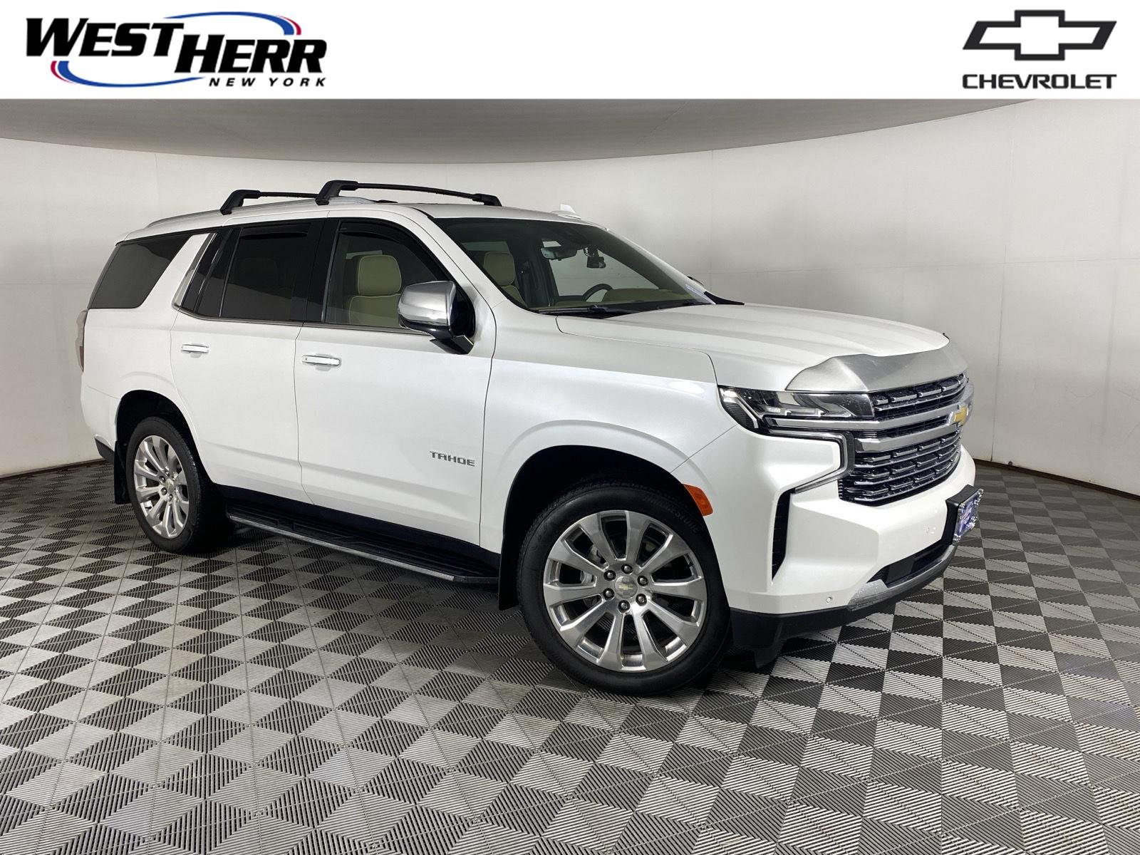 Used 2023 Iridescent Pearl Tricoat Chevrolet Premier image 1