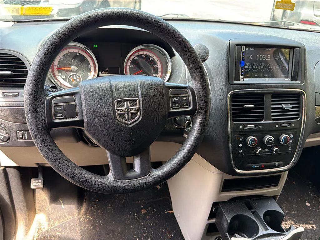 Used 2017 Billet Clearcoat Dodge SE image 2