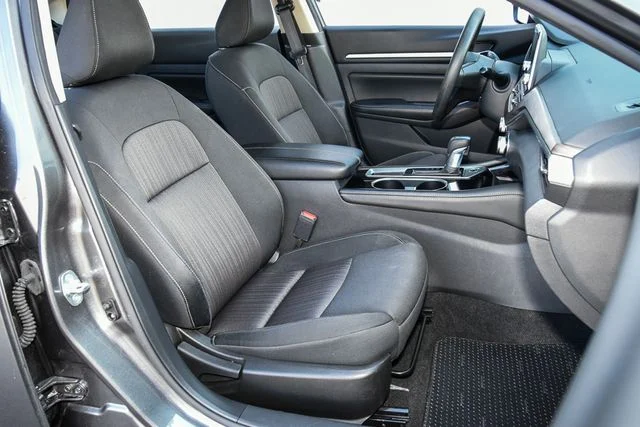Used 2024 Gray Nissan 2.5 SV image 25