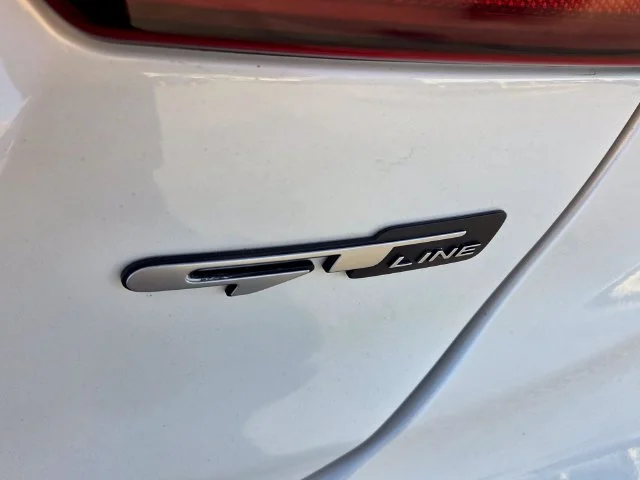 Used 2023 White Kia GT-Line image 12