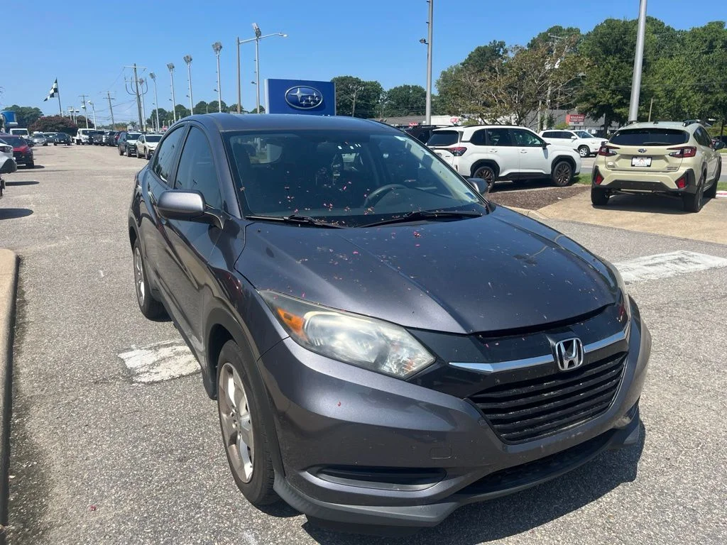 Used 2017 Gray Honda LX image 2