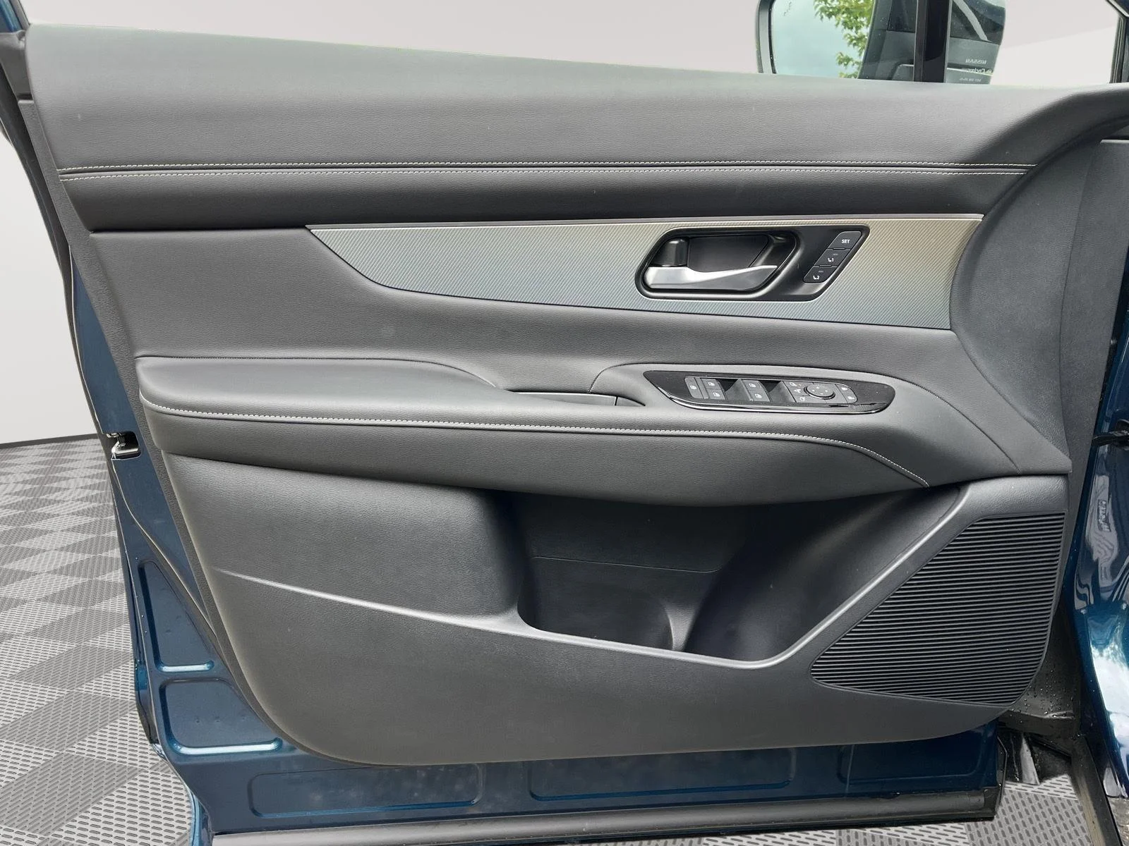 New 2026 Aurora Blue Pearl Metallic Nissan Platinum image 18