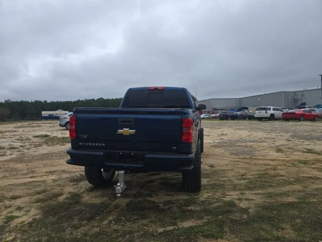 Used 2018 Blue Chevrolet LT image 7