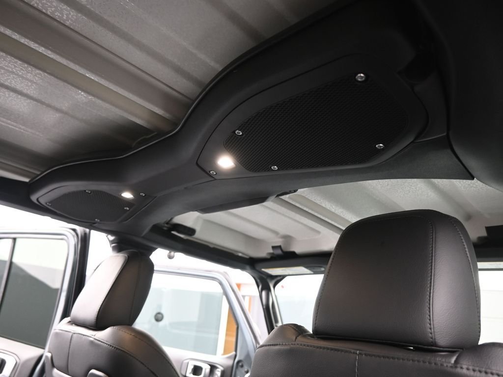 New 2026 Anvil Clearcoat Jeep Texas Trail image 24