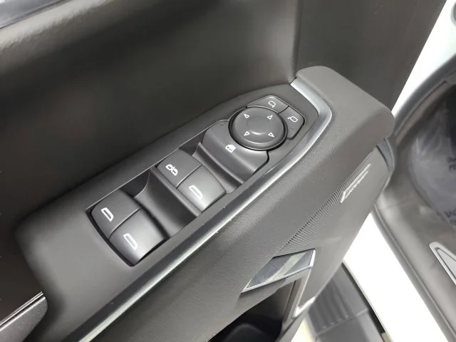 Used 2026 Summit White Chevrolet LT Trail Boss image 24