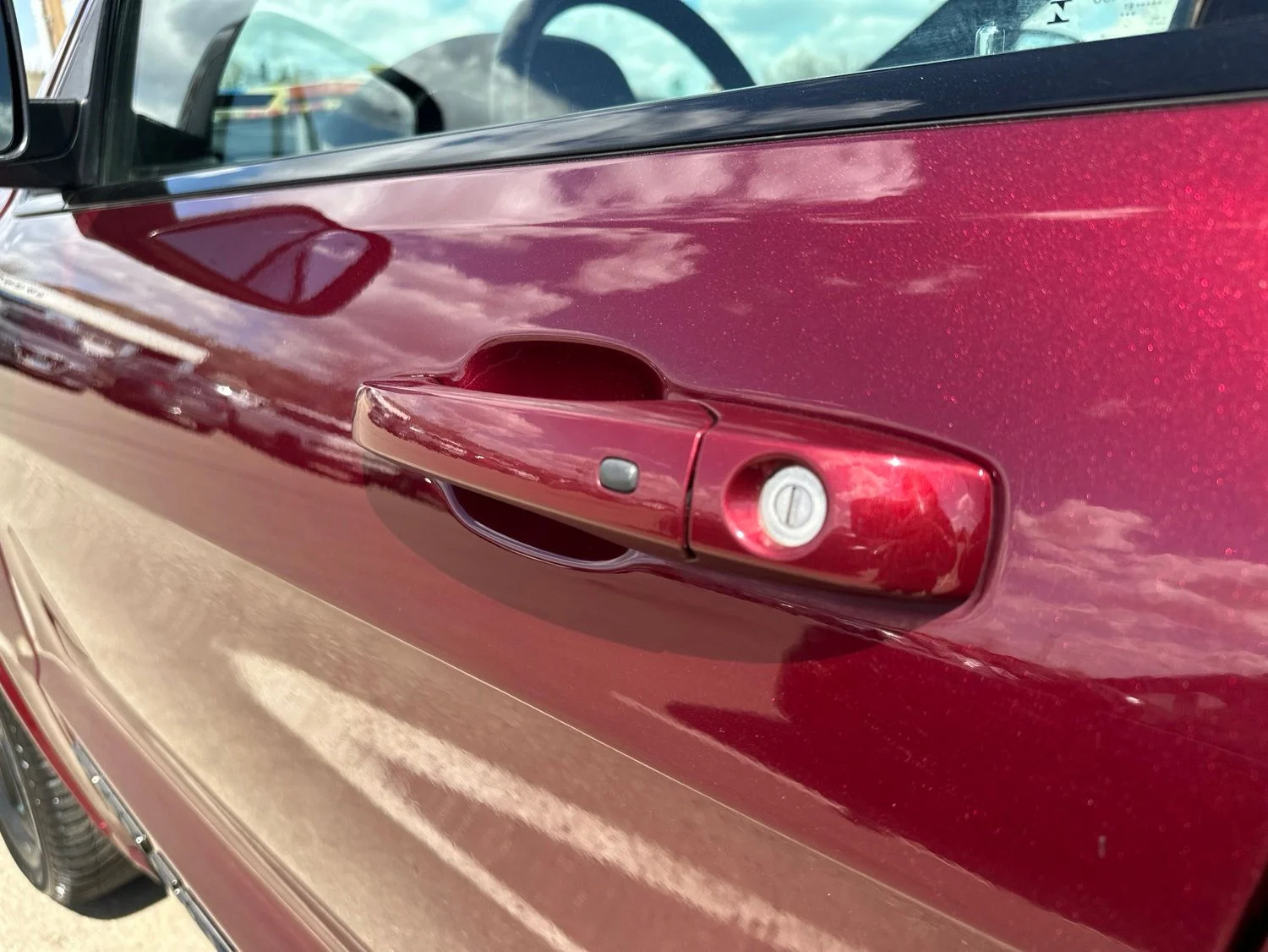 Used 2020 Red Jeep Altitude image 9