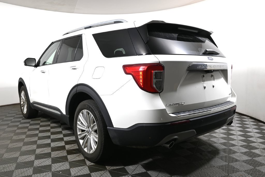 Used 2023 White Metallic Ford Limited image 9