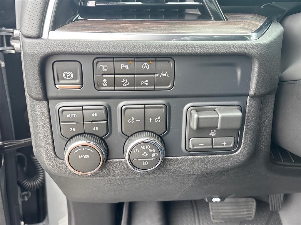 2026 Chevrolet Tahoe Premier - Photo 18