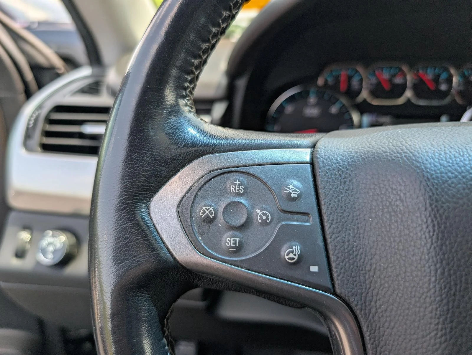 Used 2019 Blue Velvet Metallic Chevrolet Premier image 14