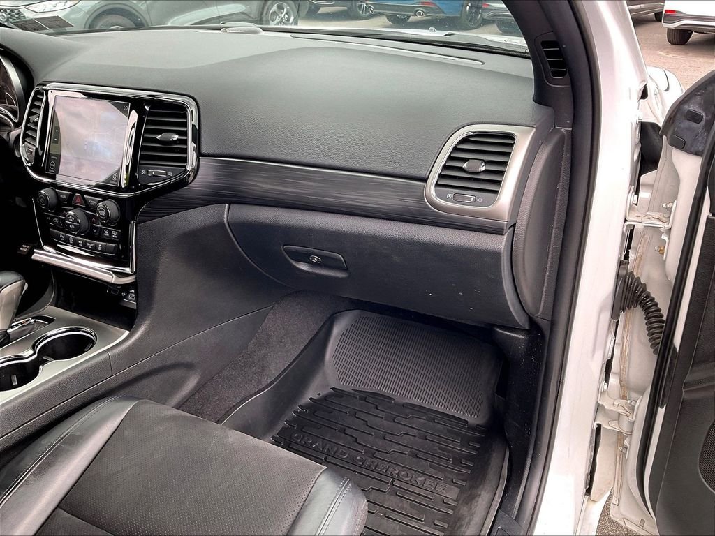 Used 2021 Bright White Clearcoat Jeep Laredo X image 12