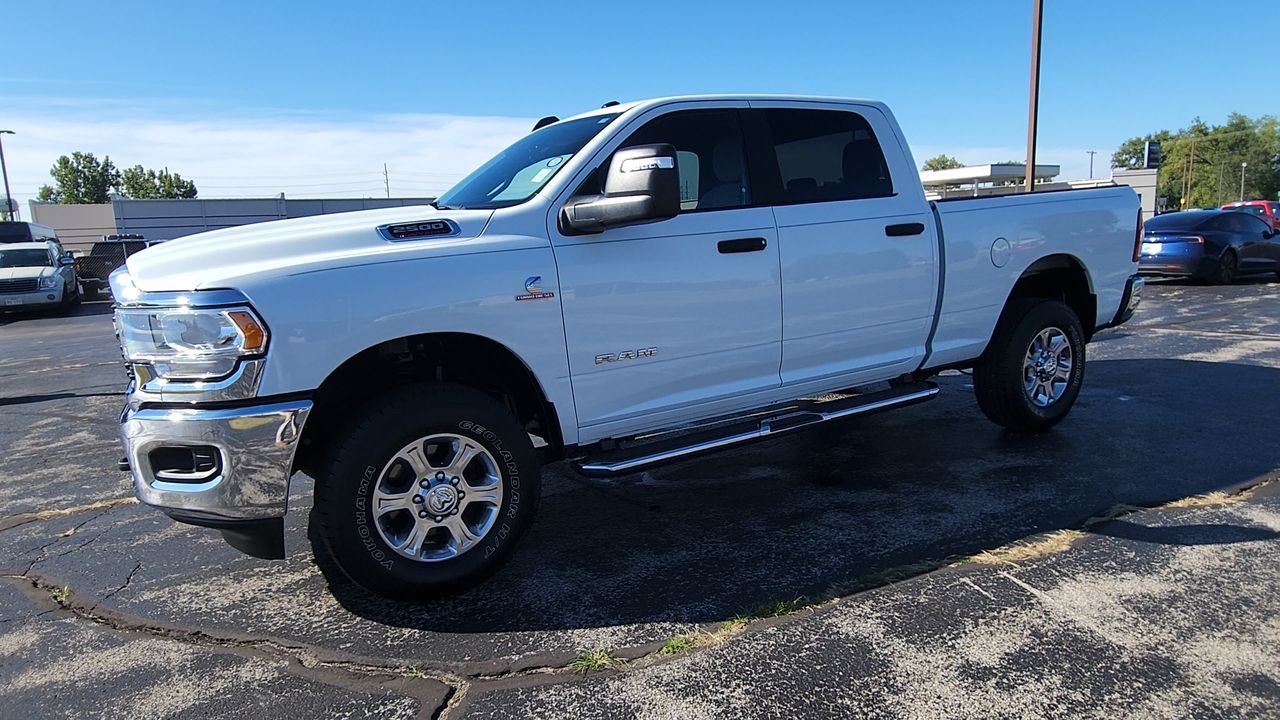 Used 2023 White Ram Big Horn image 4