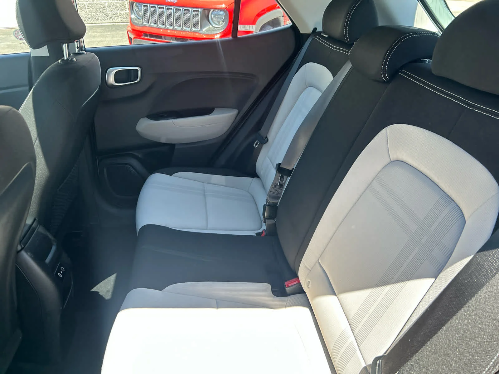 Used 2025 Mirage Green Hyundai SEL image 23