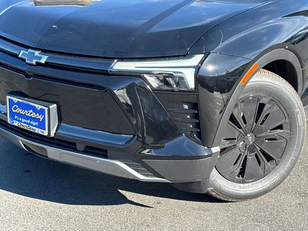 New 2026 Black Chevrolet LT image 3