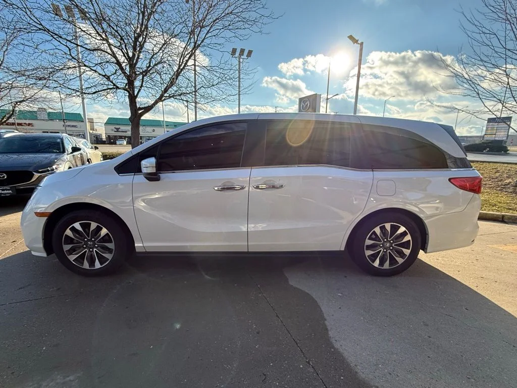 Used 2024 White Honda EX-L image 4