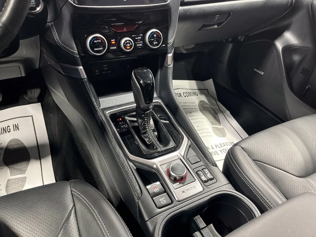 Used 2020 Crystal White Pearl Subaru Limited image 26