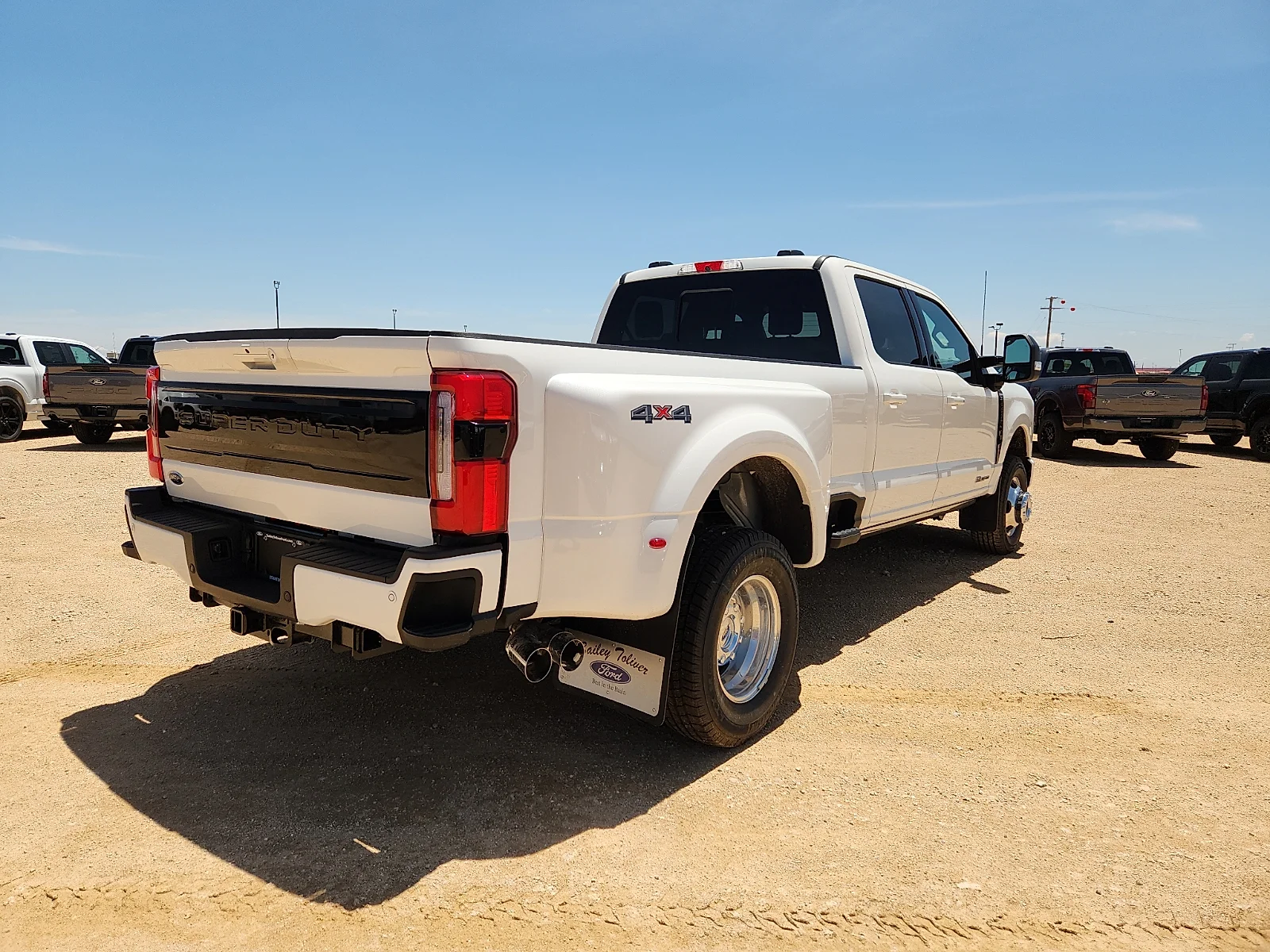 New 2026 Star White Metallic Tri-Coat Ford F-350® Platinum® image 7