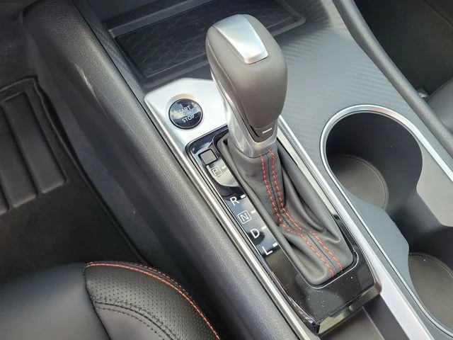 New 2026 Pearl White TriCoat / Super Black Two-tone Nissan SR image 30