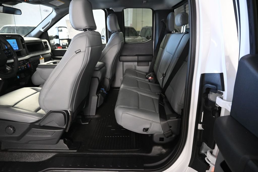 New 2026 Oxford White Ford XL image 19